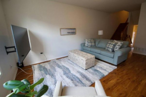 Executive 3 Bedroom townhouse close to the Lake